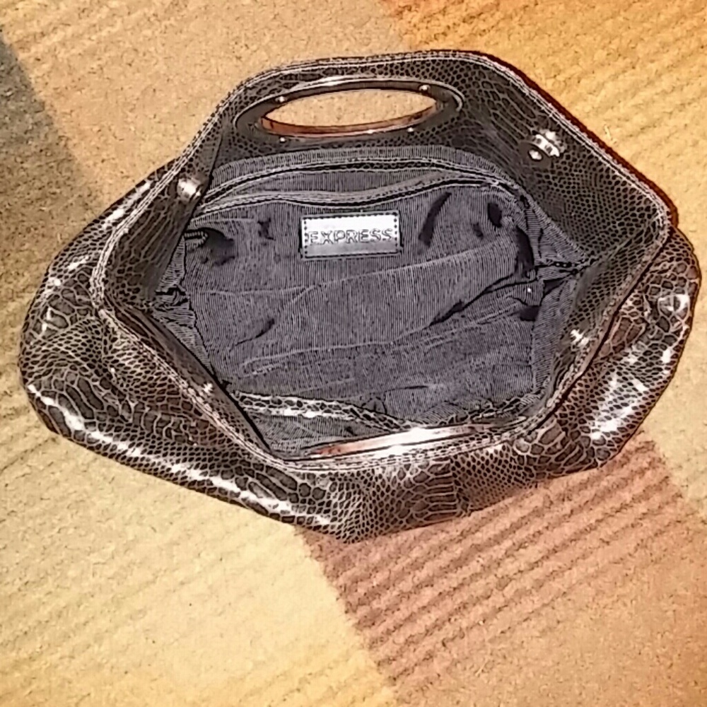 Express Clutch - Picture 3 of 5